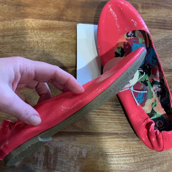 Flats - Picture 5 of 6